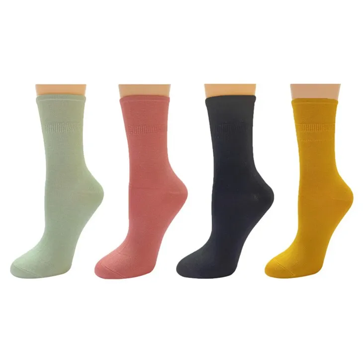 क्रू सॉक्स महिलाएं