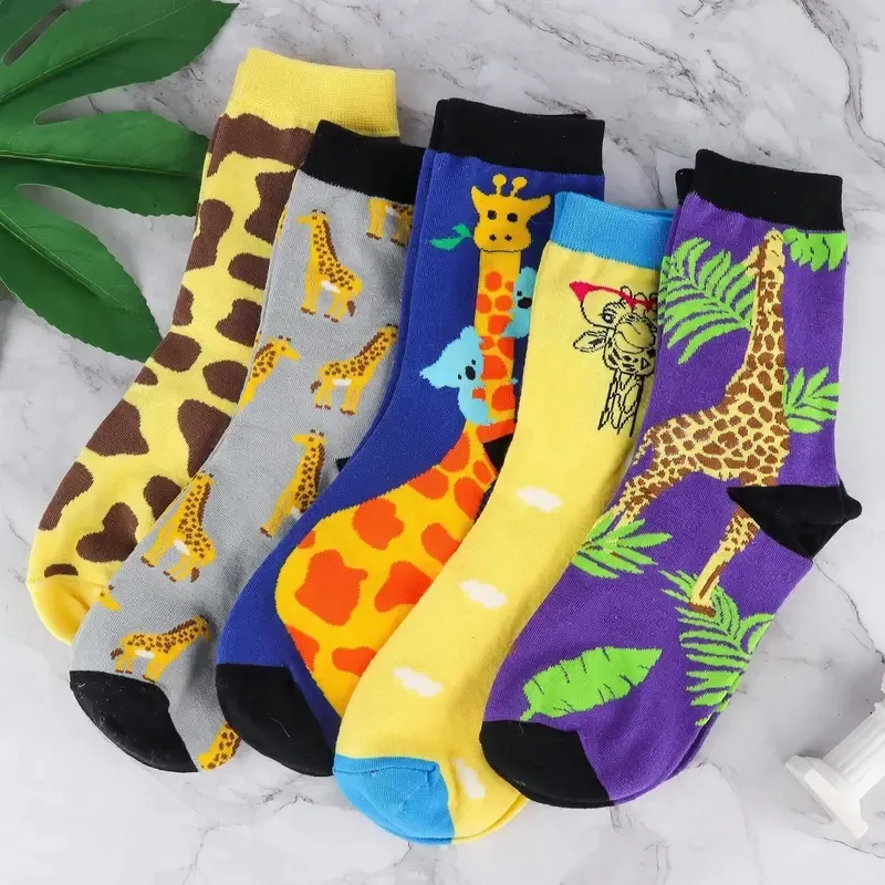 महिलाओं के लिए मज़ेदार पशु मोज़े